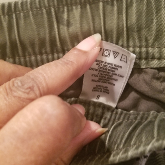 Aero Cameo Sweatpants - Picture 7 of 15
